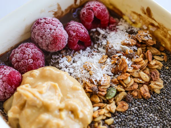 Overnight Oats with Frozen Berries